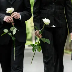 Jak ubrać dziecko na pogrzebie, aby czuło się komfortowo i szanowało?