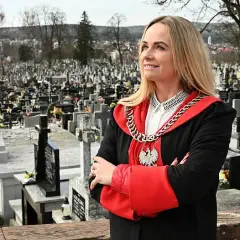 Pogrzeb świecki co to? Poznaj alternatywę dla tradycyjnych ceremonii