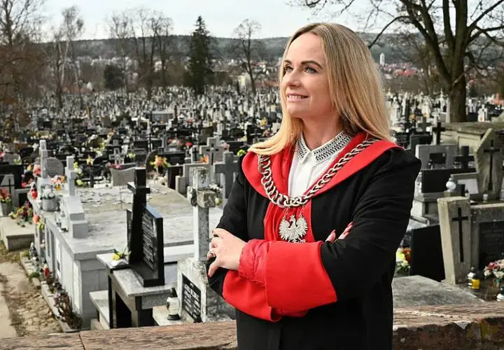 Pogrzeb świecki co to? Poznaj alternatywę dla tradycyjnych ceremonii