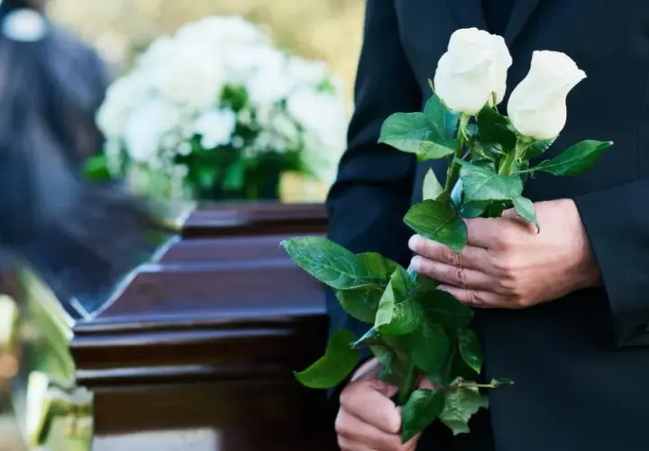 Czy w ciąży można iść na pogrzeb? Bezpieczne uczestnictwo i emocje