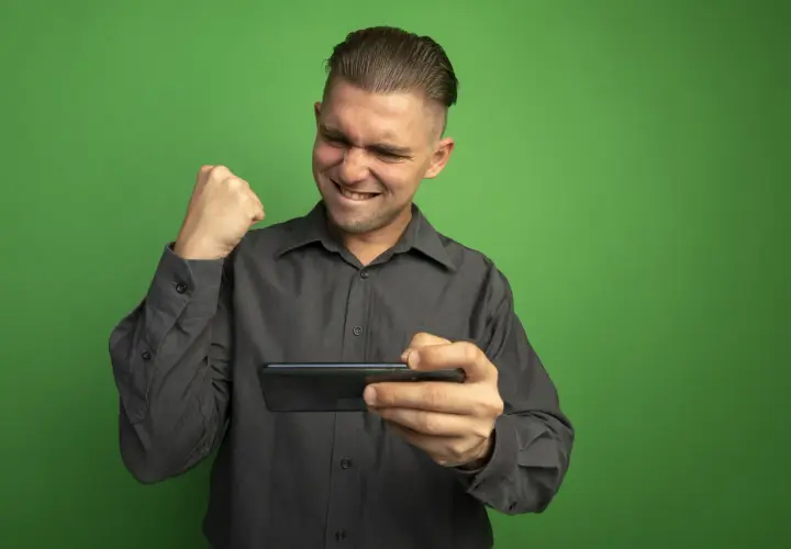 Kiedy mniejszy bonus w grze online może być bardziej opłacalny