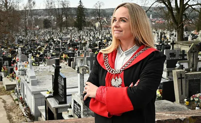 Pogrzeb świecki co to? Poznaj alternatywę dla tradycyjnych ceremonii