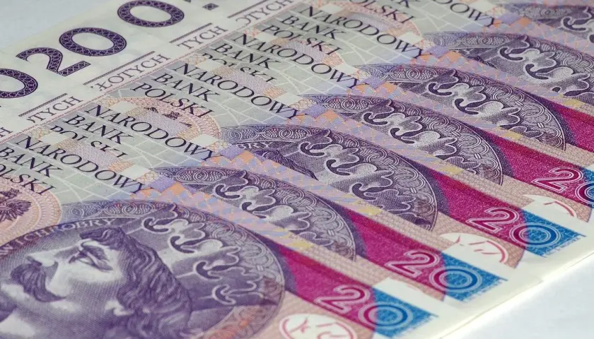 Czy pełnomocnik może wypłacić pieniądze z konta po śmierci? Prawda o uprawnieniach