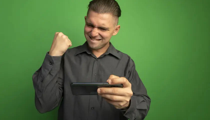 Kiedy mniejszy bonus w grze online może być bardziej opłacalny