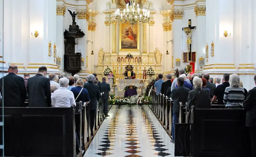 Śmierć teścia - 1 dzień wolnego? Jak go wykorzystać i nie stracić!