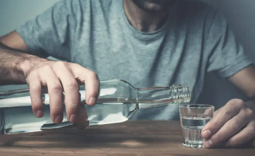 Końcowa faza choroby alkoholowej - Jak rozpoznać, że to już koniec?