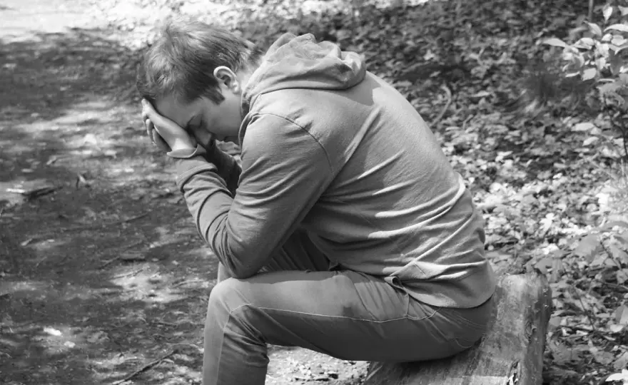 Żałoba po rodzicach - Jak przetrwać stratę i zrozumieć swoje emocje?
