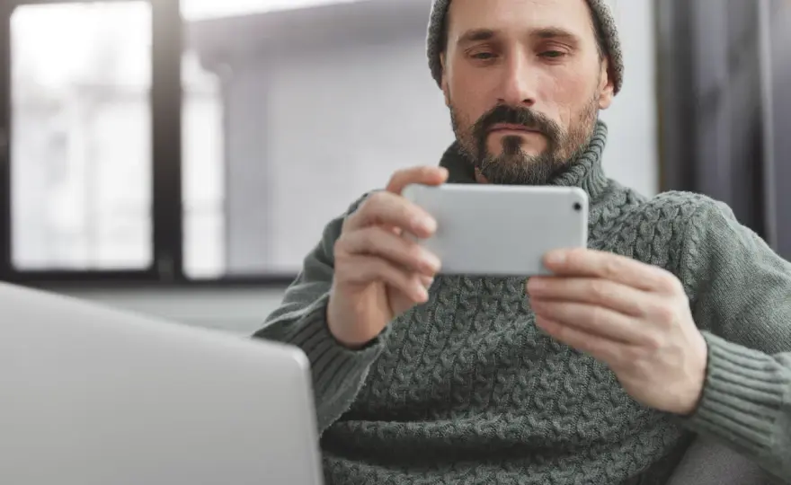 Bariera wstępu. Jak regulacje zmieniają minimalny koszt udziału?