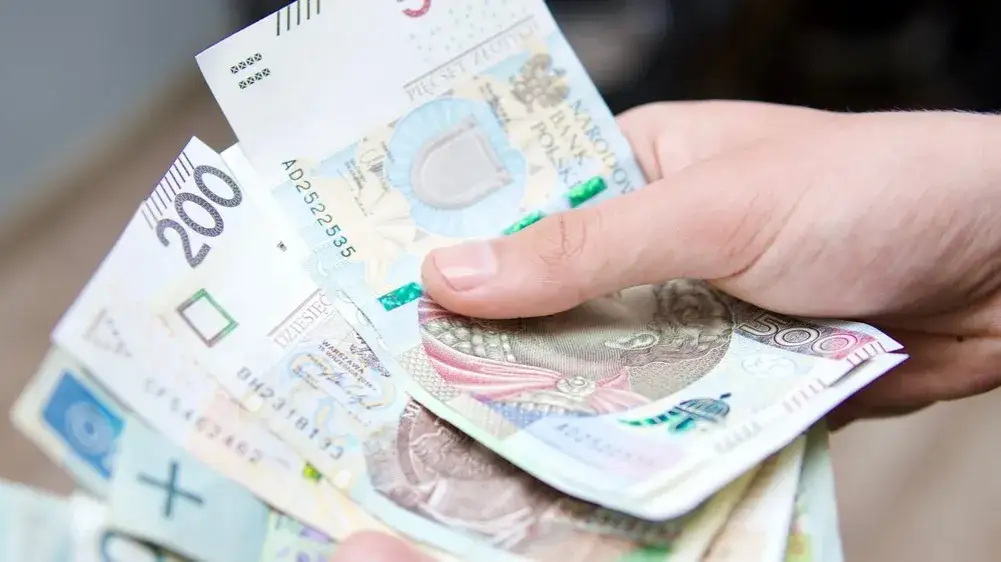 Zdjęcie Pieniądze z OFE po śmierci męża – jak je otrzymać i uniknąć błędów